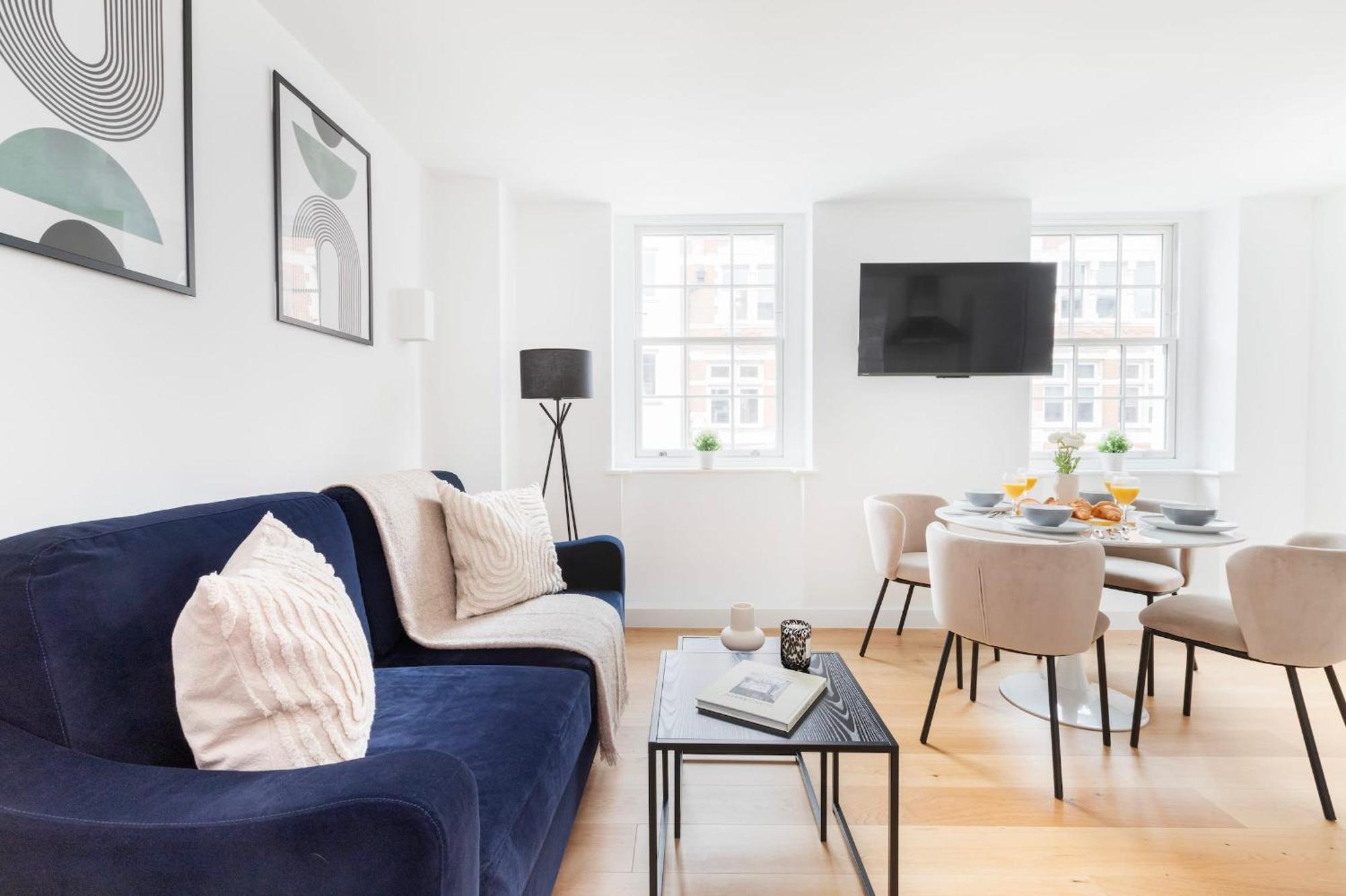 Fitzrovia With Balcony - Cityapartmentstay لندن المظهر الخارجي الصورة
