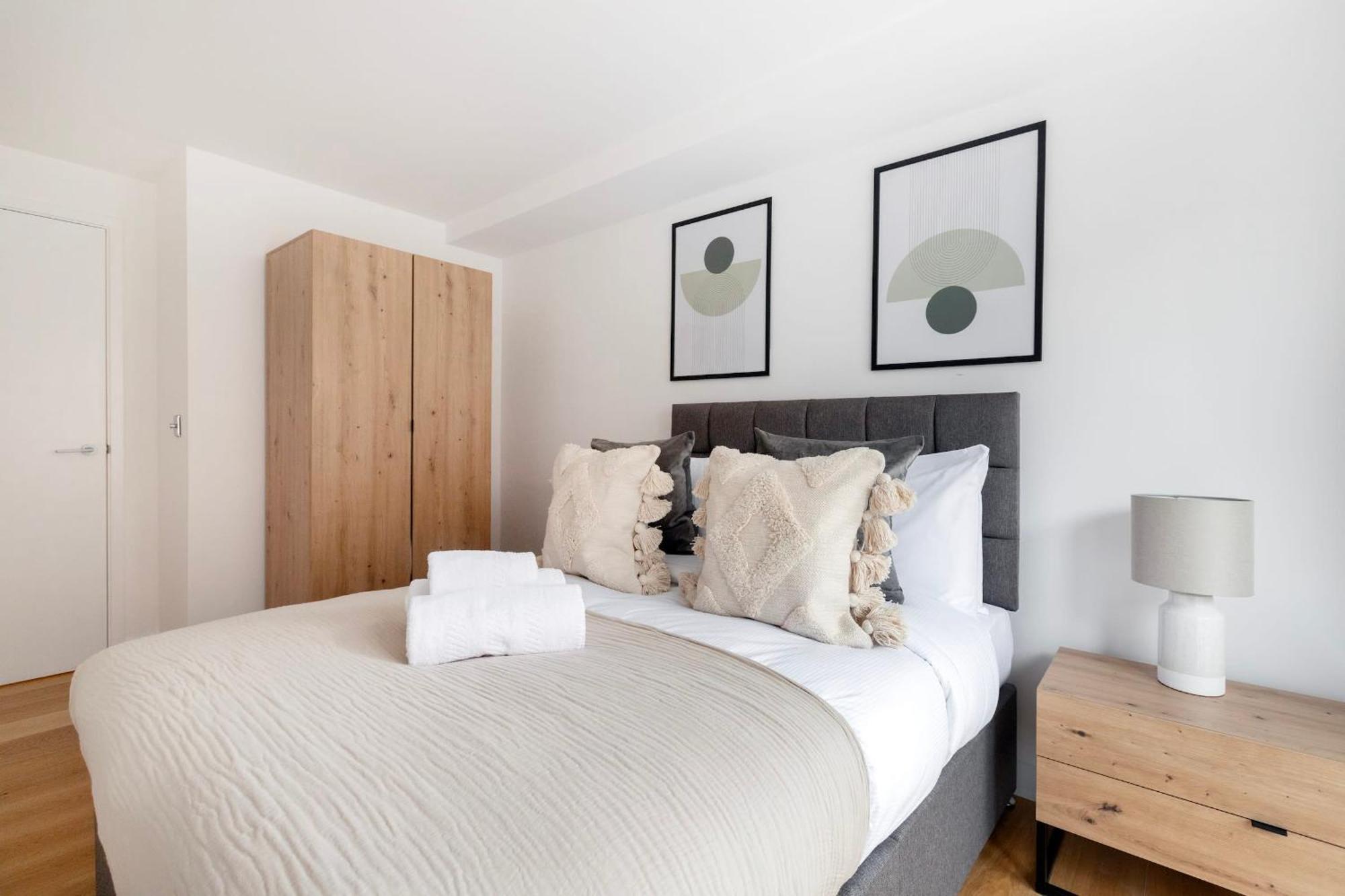 Fitzrovia With Balcony - Cityapartmentstay لندن المظهر الخارجي الصورة