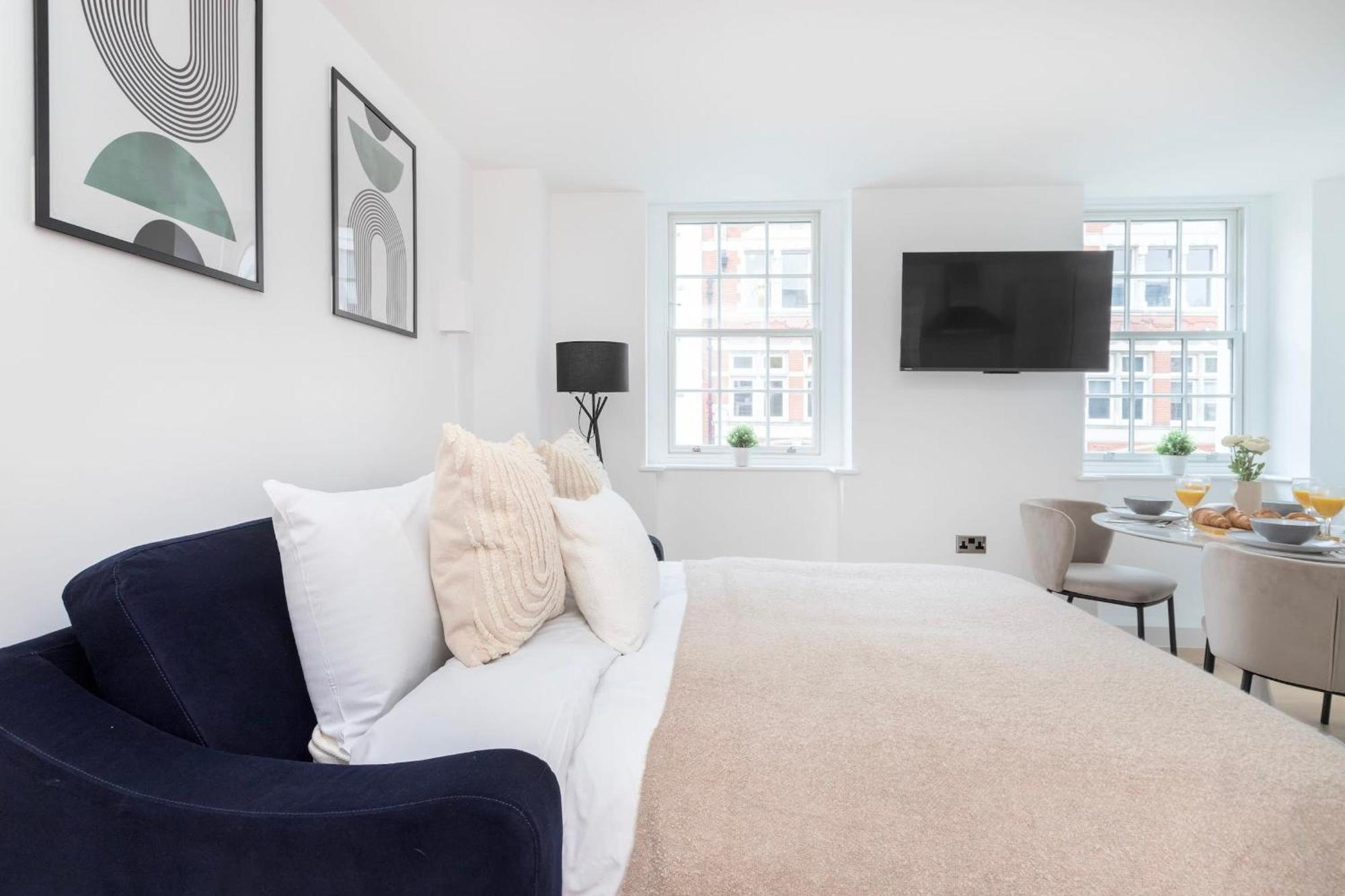 Fitzrovia With Balcony - Cityapartmentstay لندن المظهر الخارجي الصورة