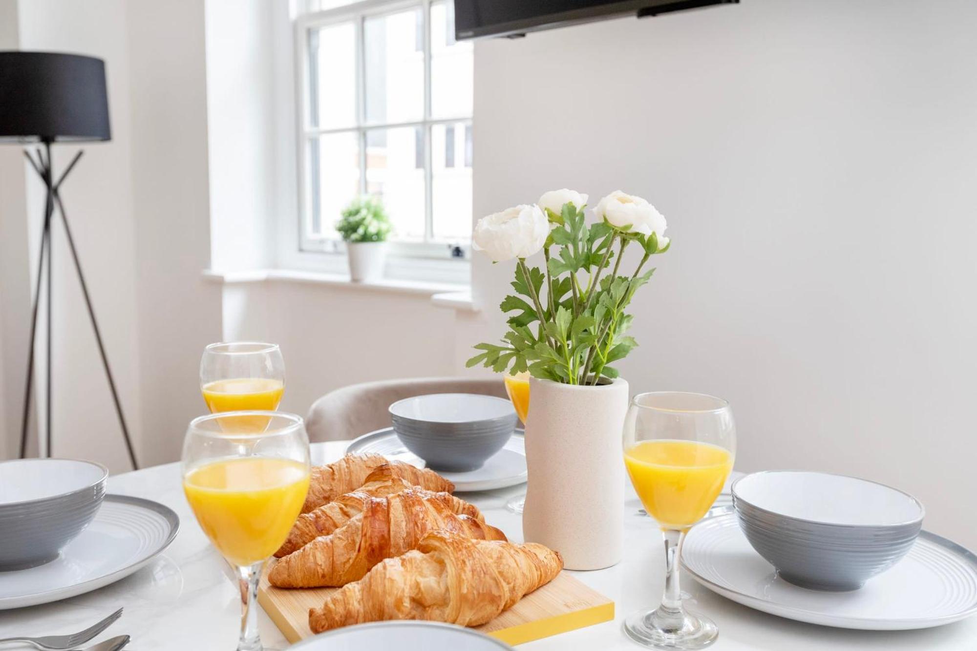 Fitzrovia With Balcony - Cityapartmentstay لندن المظهر الخارجي الصورة