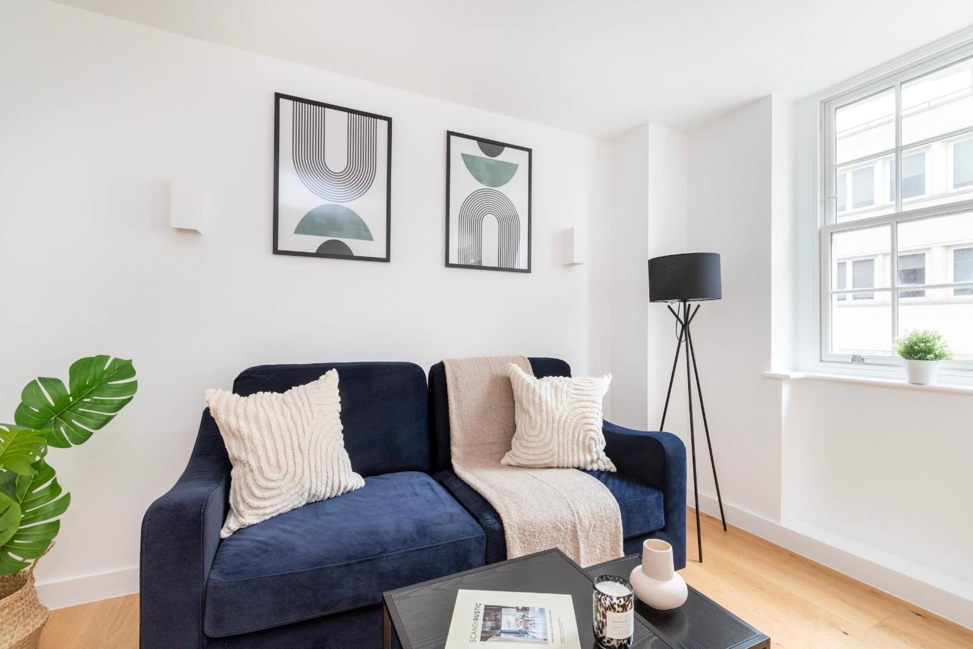 Fitzrovia With Balcony - Cityapartmentstay لندن المظهر الخارجي الصورة